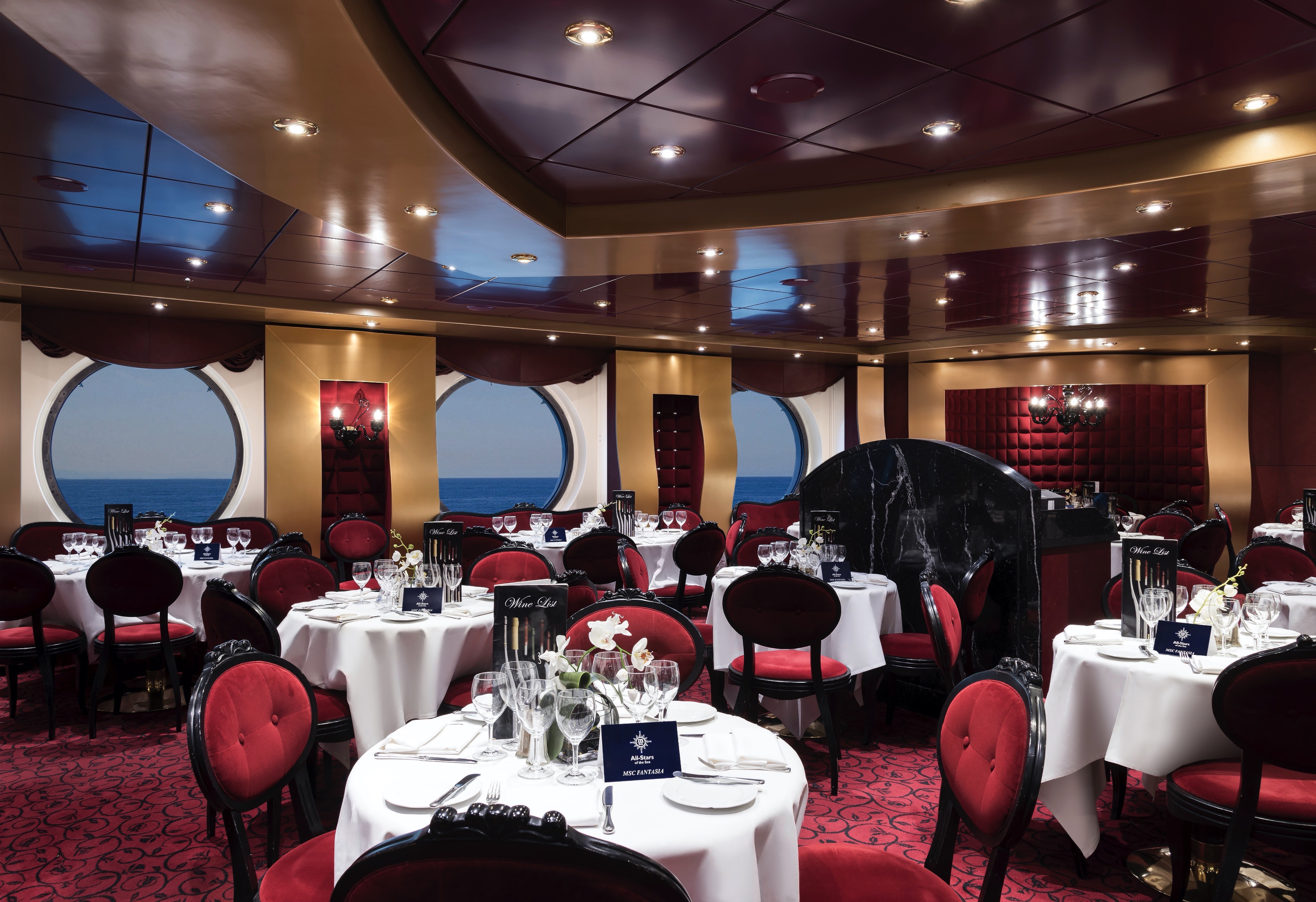 MSC Fantasia - Red Velvet Restaurant